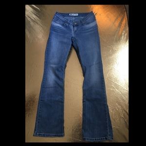 Levi’s Bold Curve 9M bootcut jeans